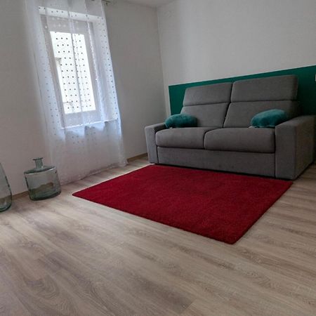 Spazioso E Completo Appartamento Con 3 Camere, Doppi Servizi, Fino A 8 Posti Letto Pedavena Esterno foto