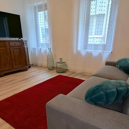 Spazioso E Completo Appartamento Con 3 Camere, Doppi Servizi, Fino A 8 Posti Letto Pedavena Esterno foto