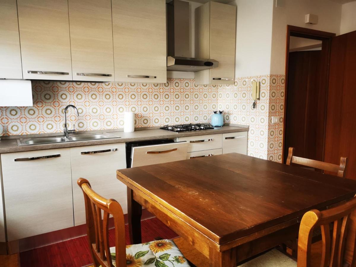 Spazioso E Completo Appartamento Con 3 Camere, Doppi Servizi, Fino A 8 Posti Letto Pedavena Esterno foto