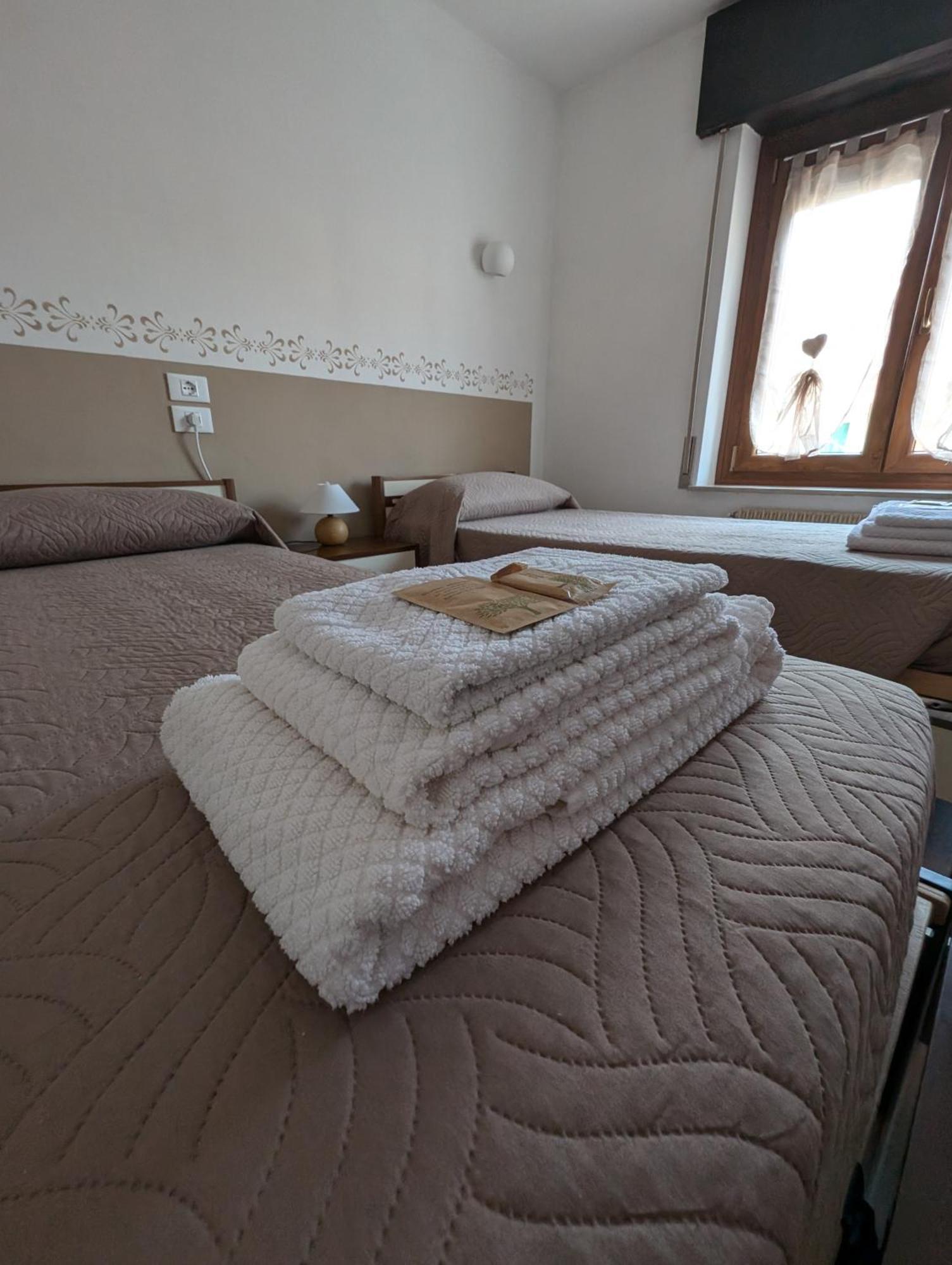 Spazioso E Completo Appartamento Con 3 Camere, Doppi Servizi, Fino A 8 Posti Letto Pedavena Esterno foto