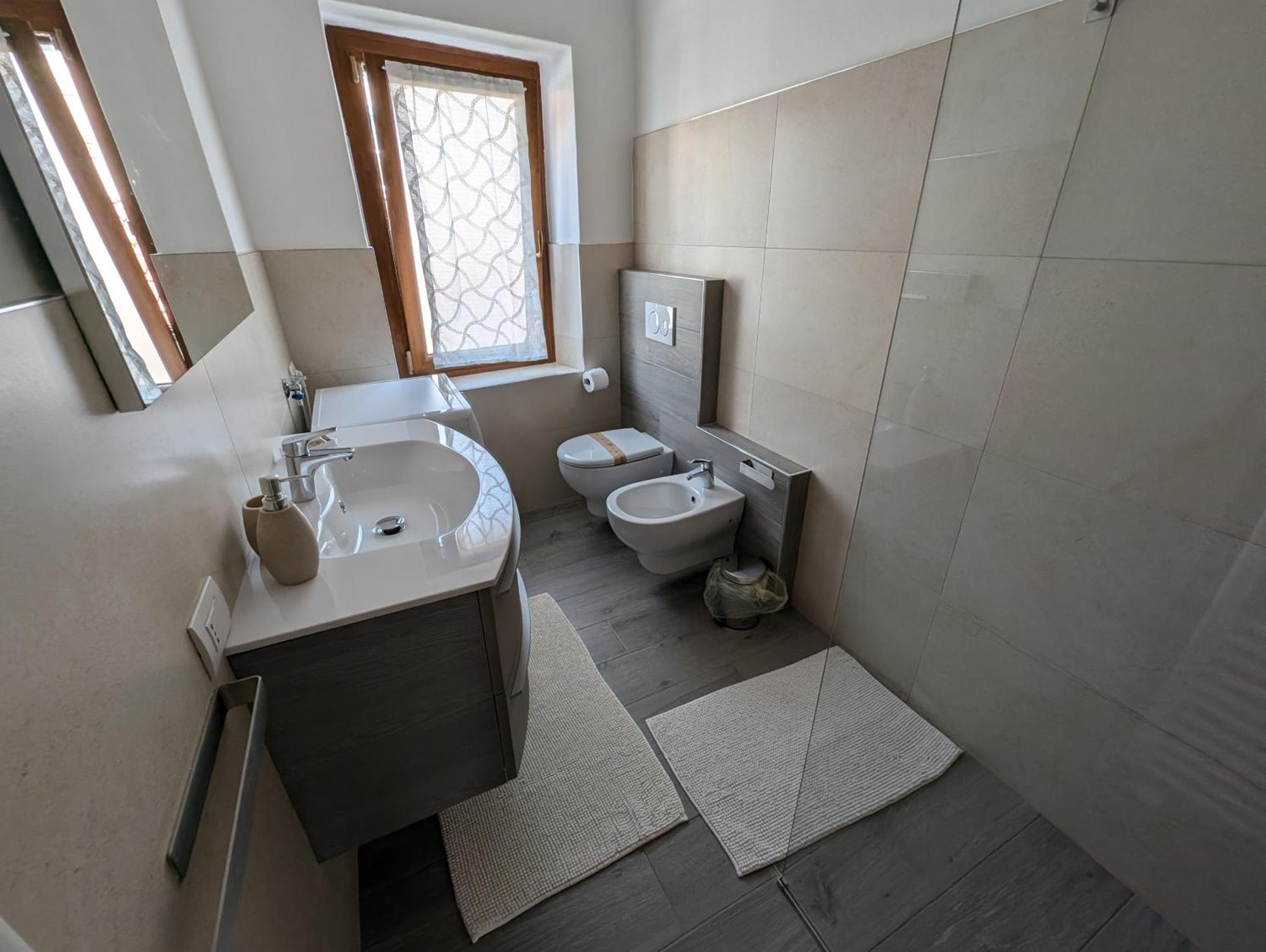 Spazioso E Completo Appartamento Con 3 Camere, Doppi Servizi, Fino A 8 Posti Letto Pedavena Esterno foto